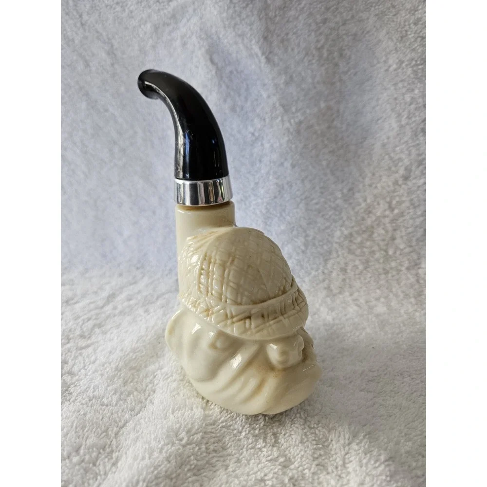 AVON Vintage Bloodhound Pipe Dog Wild Country After Shave 6 oz Full Bottle